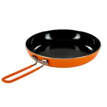Изображение сковородки Jetboil Summit Skillet для активного отдыха, путешествий и туризма, подходящей для занятий хайкингом, альпинизмом, спортивной одежды и обуви для активной жизни