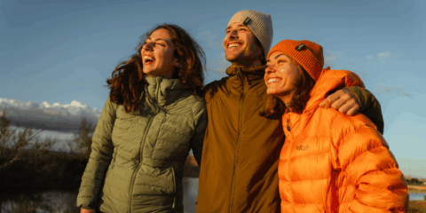 Как правильно постирать пуховик?